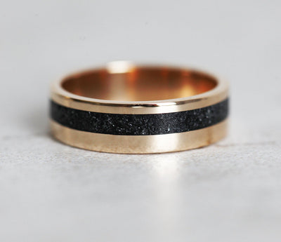 Jean Crushed Black Spinel Wedding Band-Capucinne