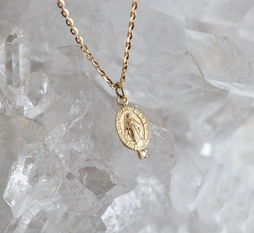 Virgin Mary necklace with round white diamond