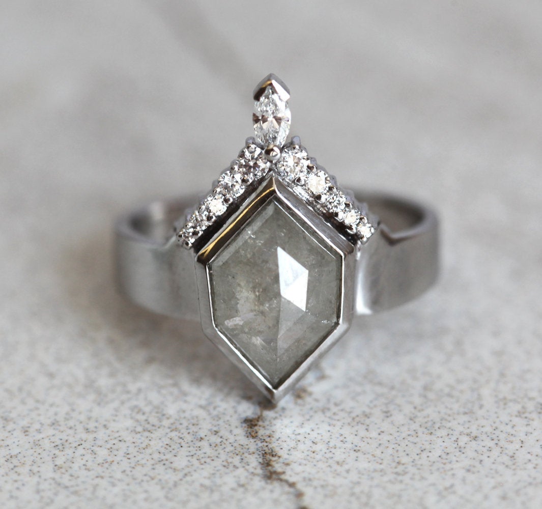 Modern Hexagon Diamond Ring With White Diamond Crown-Capucinne