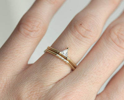 MODERN TRIANGLE DIAMOND RING SET-Capucinne