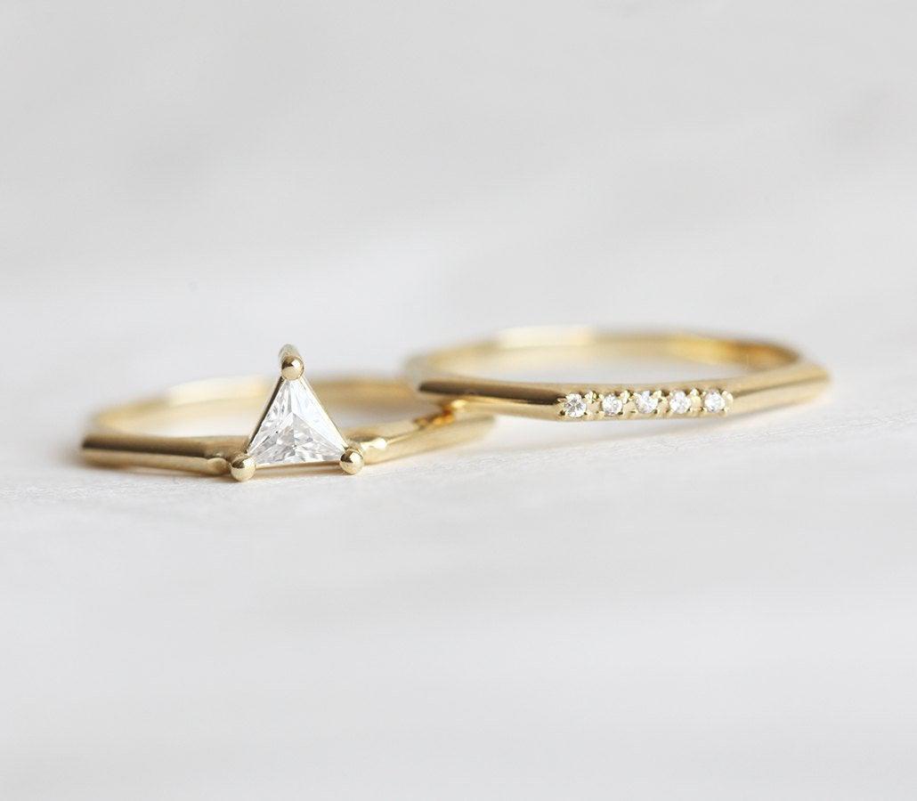 MODERN TRIANGLE DIAMOND RING SET-Capucinne