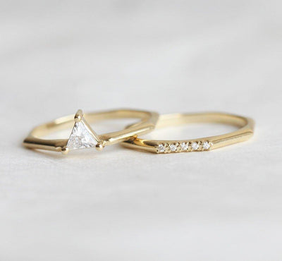 MODERN TRIANGLE DIAMOND RING SET-Capucinne