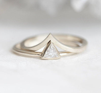 Modern Trillion Diamond Ring With V-Shaped Band