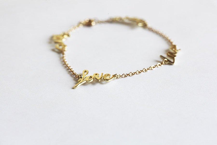 Gold chain bracelet with personalized name