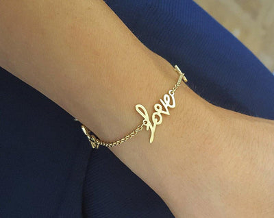 Gold chain bracelet with personalized name
