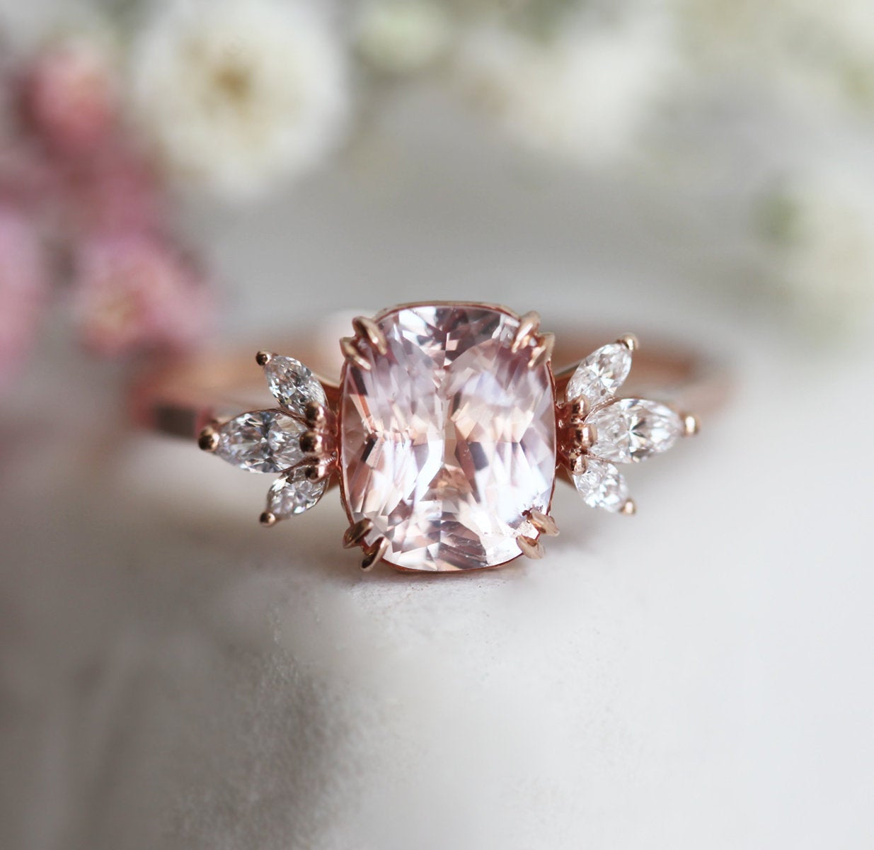 Nicola Sapphire Diamond Ring-Capucinne
