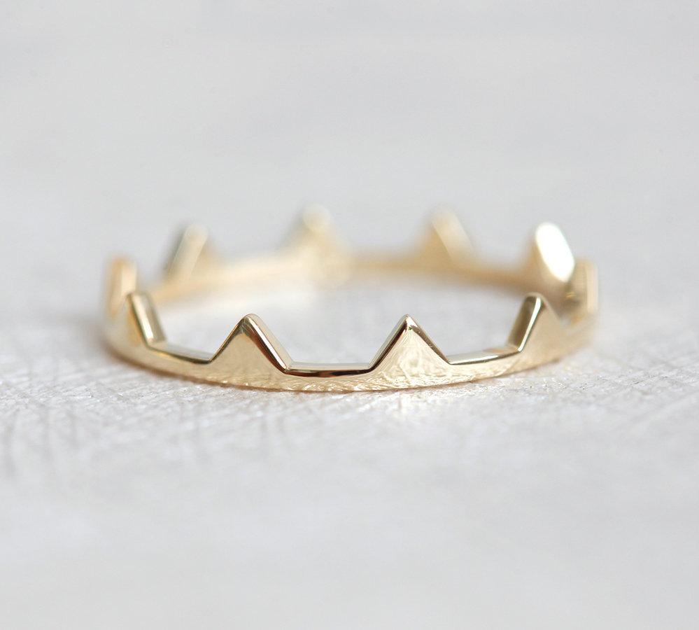 NIKA CROWN RING-Capucinne