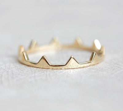 NIKA CROWN RING-Capucinne