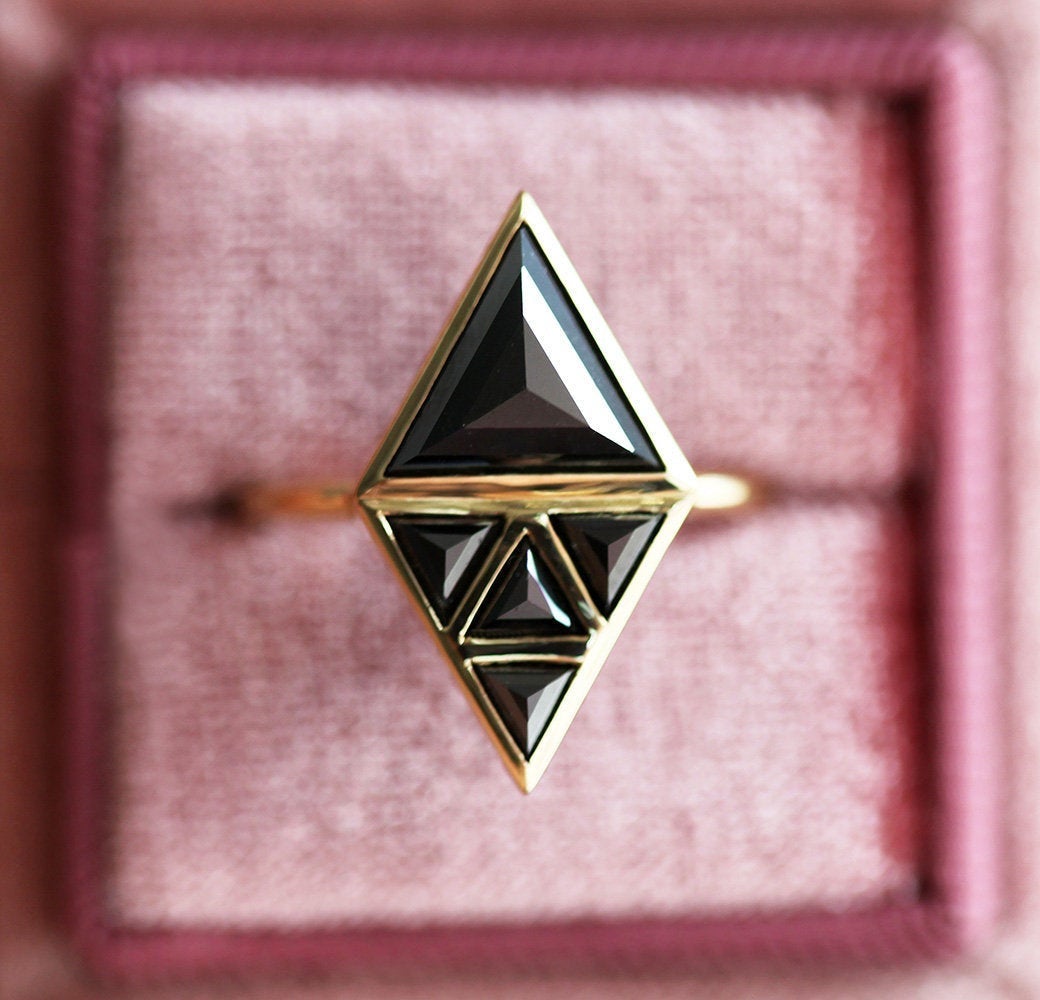 Nina Artdeco Black Diamond Ring-Capucinne