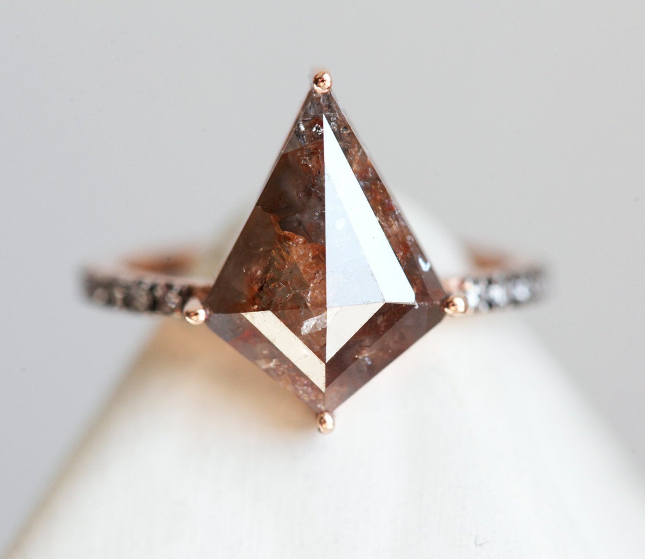 Brownish Red Kite Salt & Pepper Diamond Ring with Side Round White Diamonds on the Band