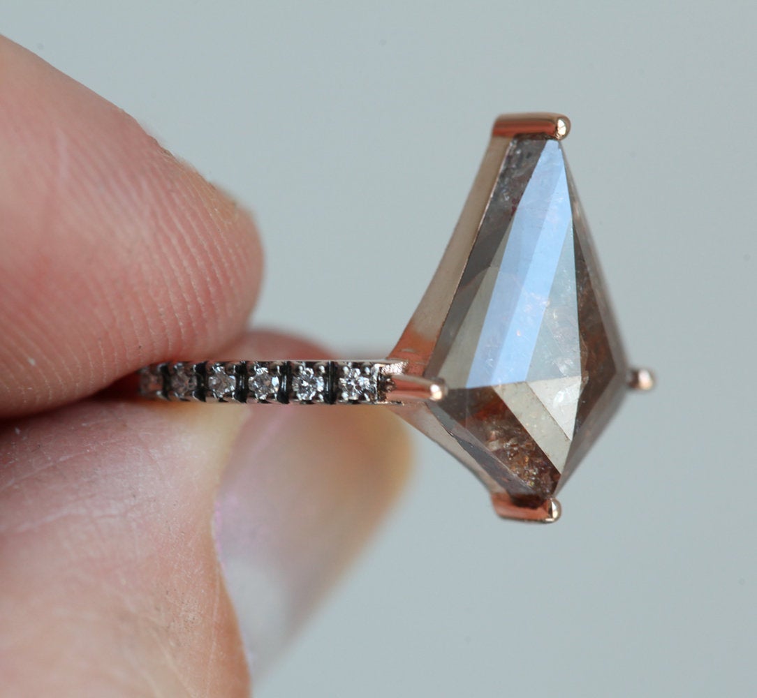 Brownish Red Kite Salt & Pepper Diamond Ring with Side Round White Diamonds on the Band