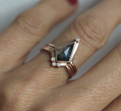 Kite Moss Agate Ring Set with Side Australian Opal Stones