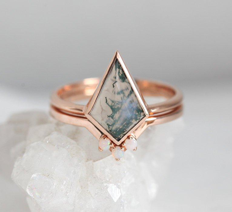 Kite Moss Agate Ring Set with Side Australian Opal Stones