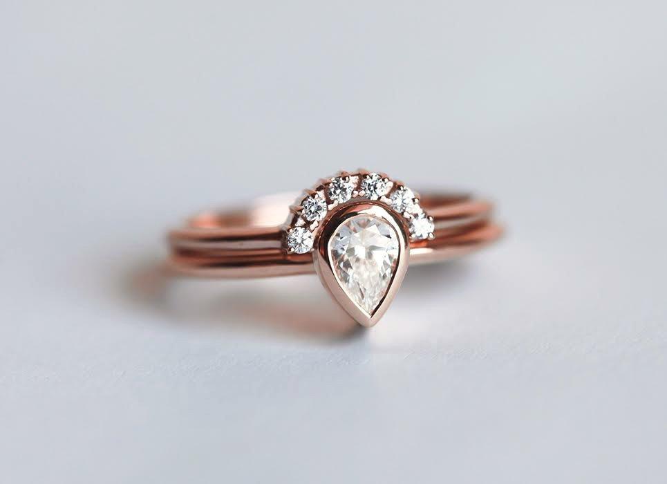 Pear Diamond Ring Set, Pear Cut Diamond Ring-Capucinne