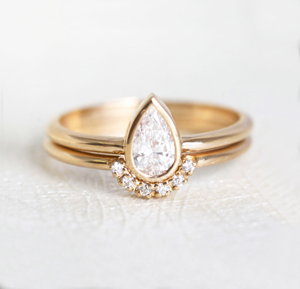 Pear Diamond Ring Set, Pear Cut Diamond Ring-Capucinne