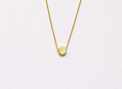 Gold chain necklace with gold disc
