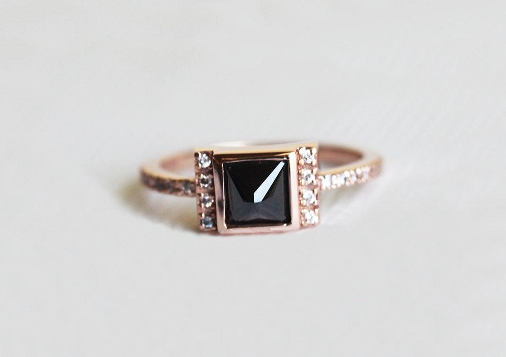 PRINCESS-CUT BLACK DIAMOND RING WITH WHITE DIAMOND ACCENTS-Capucinne