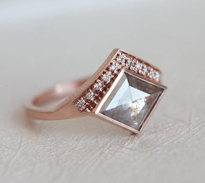 Kite Salt & Pepper Diamond Ring with Round Side Diamonds