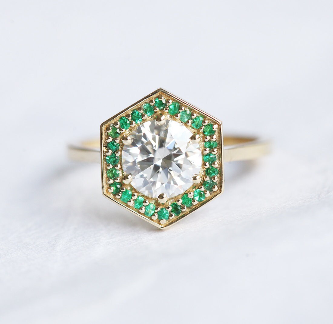 Rhea Engagement Ring-Capucinne