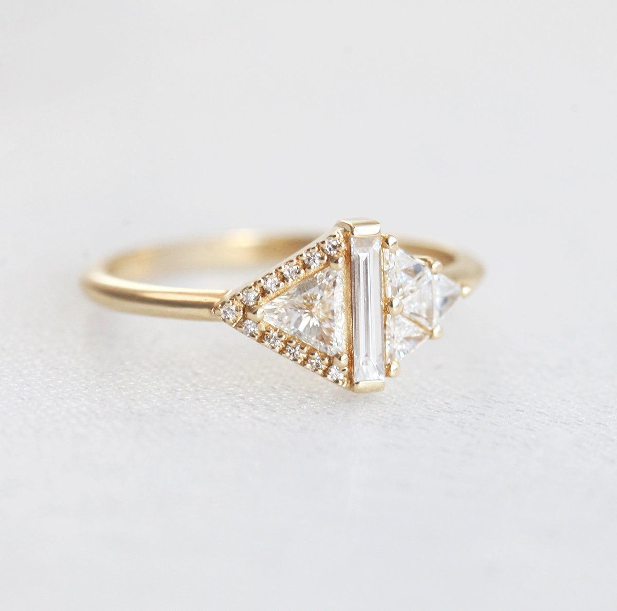 Rhombus Diamond Ring-Capucinne