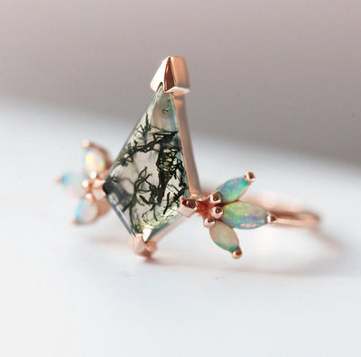 Kite Moss Agate, Rose Gold Ring with Side Australian Opal Stones