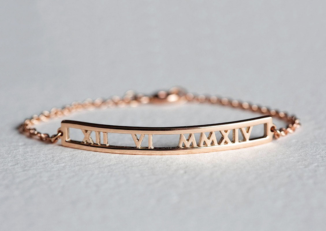 Gold bar chain bracelet with personalized roman numerals