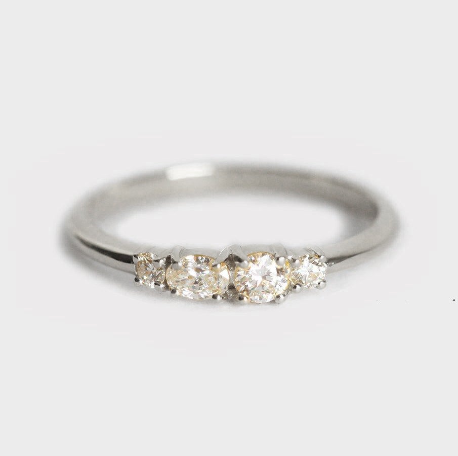Rory Oval Diamond Cluster Ring-Capucinne