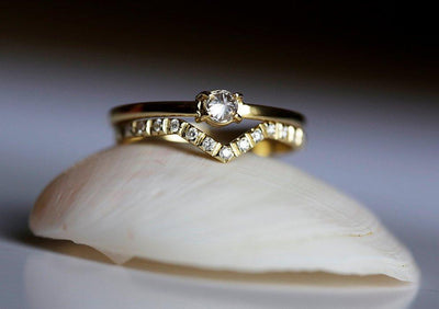 Round Diamond Ring, Modern Engagement Ring Set-Capucinne