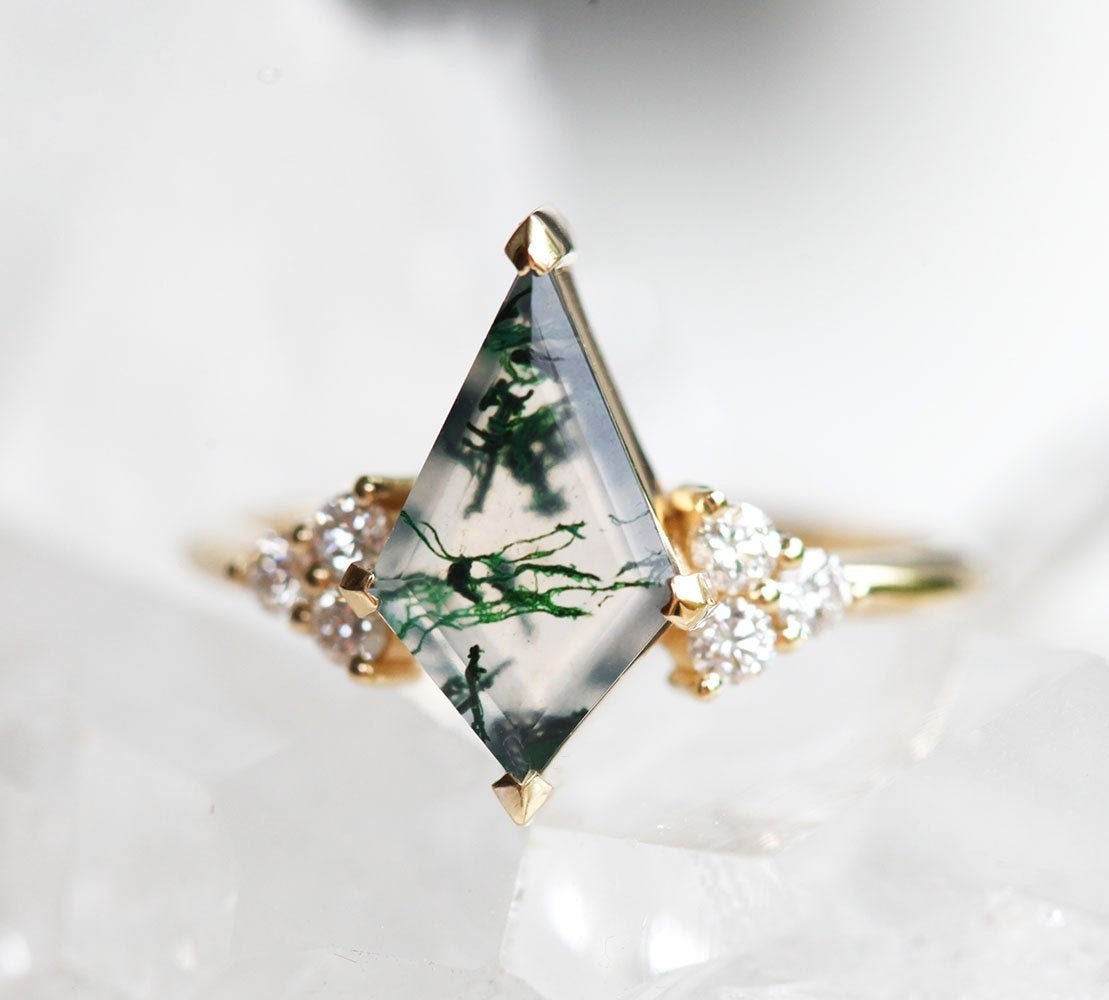 Kite Moss Agate Ring Set with Side White Diamonds and Pear Moss Agate Stone