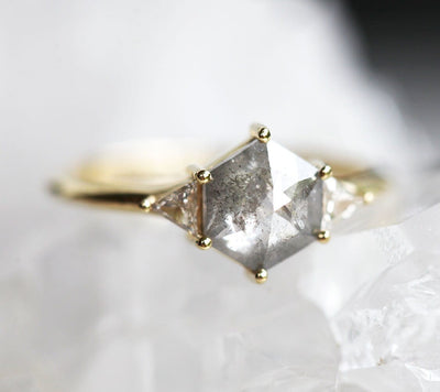 Hexagon Salt & Pepper Diamond Ring Set with 2 Side White Triangle Diamonds