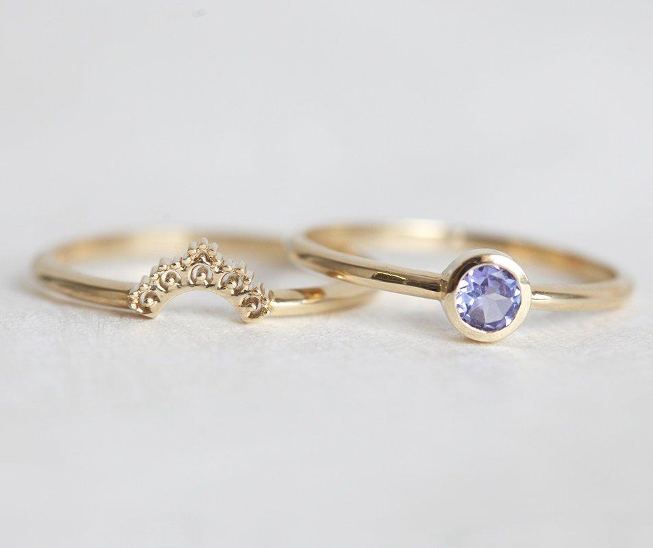 Blue Round Tanzanite Ring With Matching Gold Lace Band
