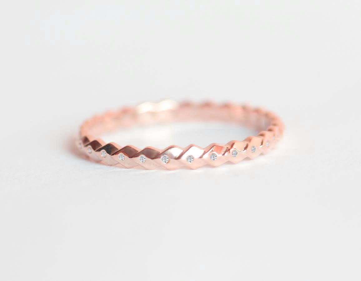 SIMPLE GOLD WEDDING RING, THIN DIAMOND BAND-Capucinne