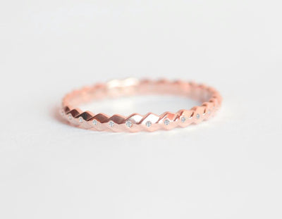 SIMPLE GOLD WEDDING RING, THIN DIAMOND BAND-Capucinne