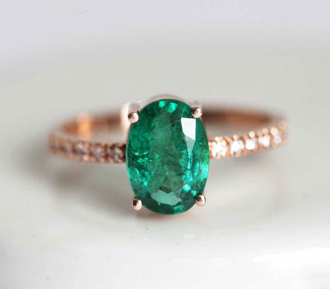 Stella Oval Emerald Ring