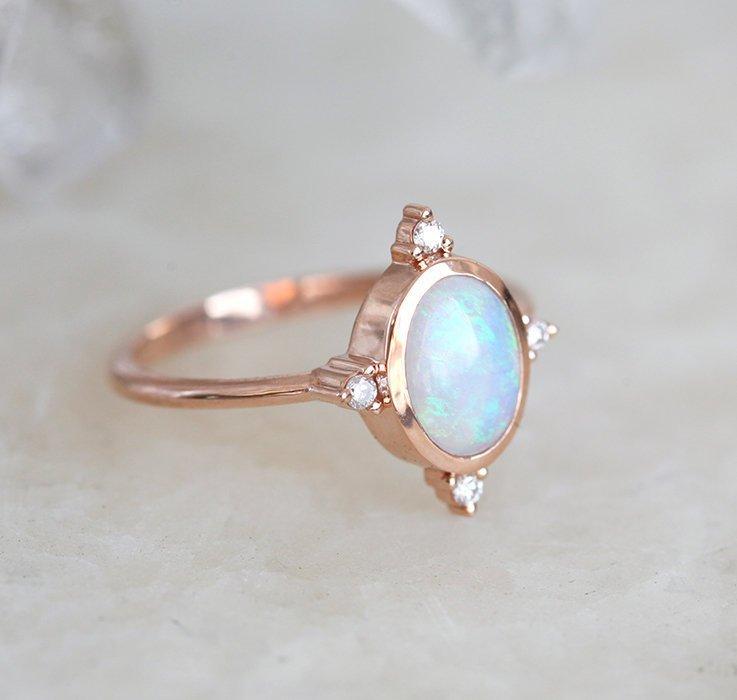 Tabitha Oval Opal Ring – Capucinne