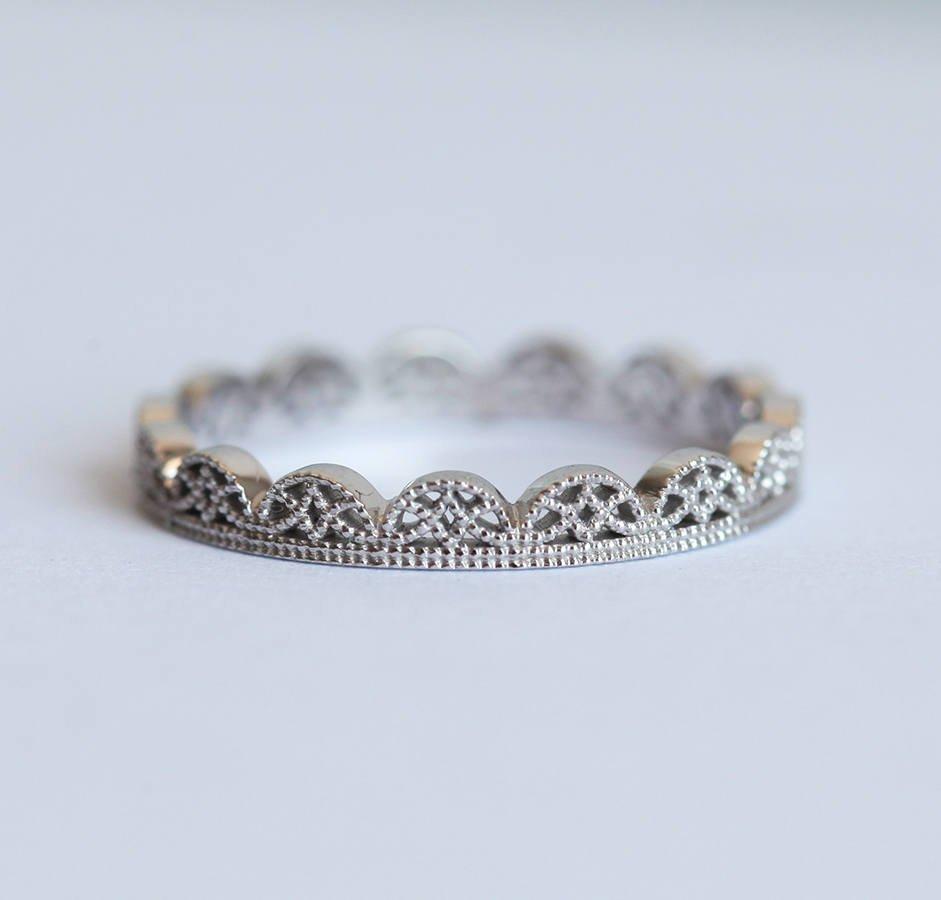 THIN LACE RING, DELICATE WEDDING BAND-Capucinne