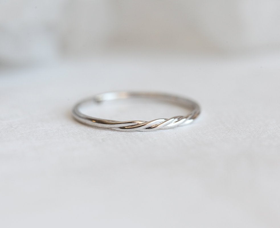 THIN PLATINUM WEDDING BAND, TWISTED PLATINUM RING-Capucinne