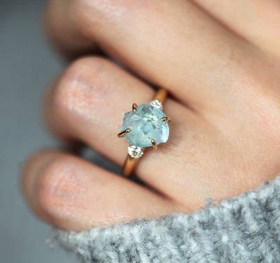 Raw-Cut Aquamarine Three-Stone Ring with 2 Round White Diamonds