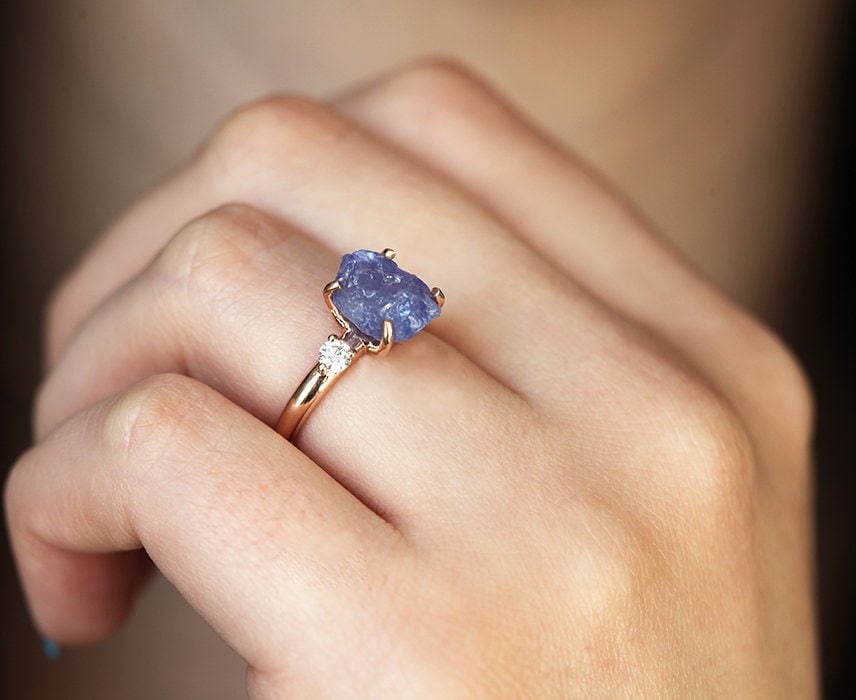 Raw-Cut Aquamarine Three-Stone Ring with 2 Round White Diamonds