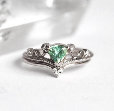 Green Trillion-Shape Tourmaline Vintage Diamond Ring Set