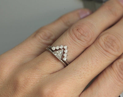 Trillion White Diamond Ring Set With V-Shaped Band-Capucinne