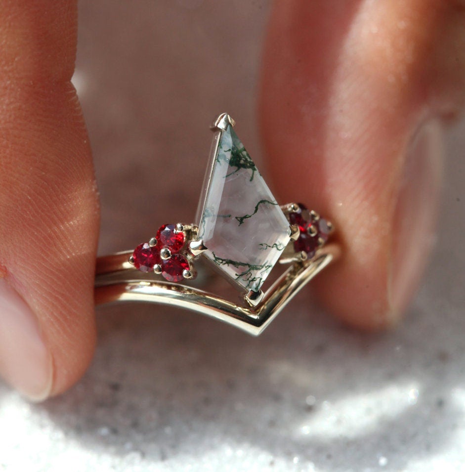 Kite Moss Agate Ring Set with Side Red Sapphires