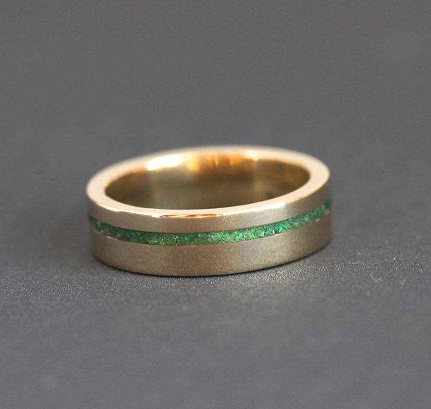 Yuri Emerald Inlay Wedding Band Capucinne
