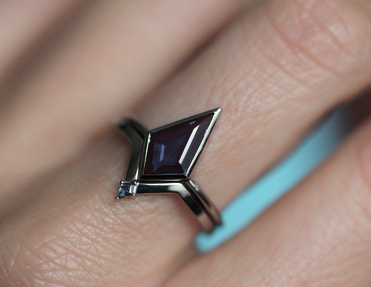 Teal Kite Alexandrite Solitaire Style Ring with Complementary Band with a Kite Alexandrite