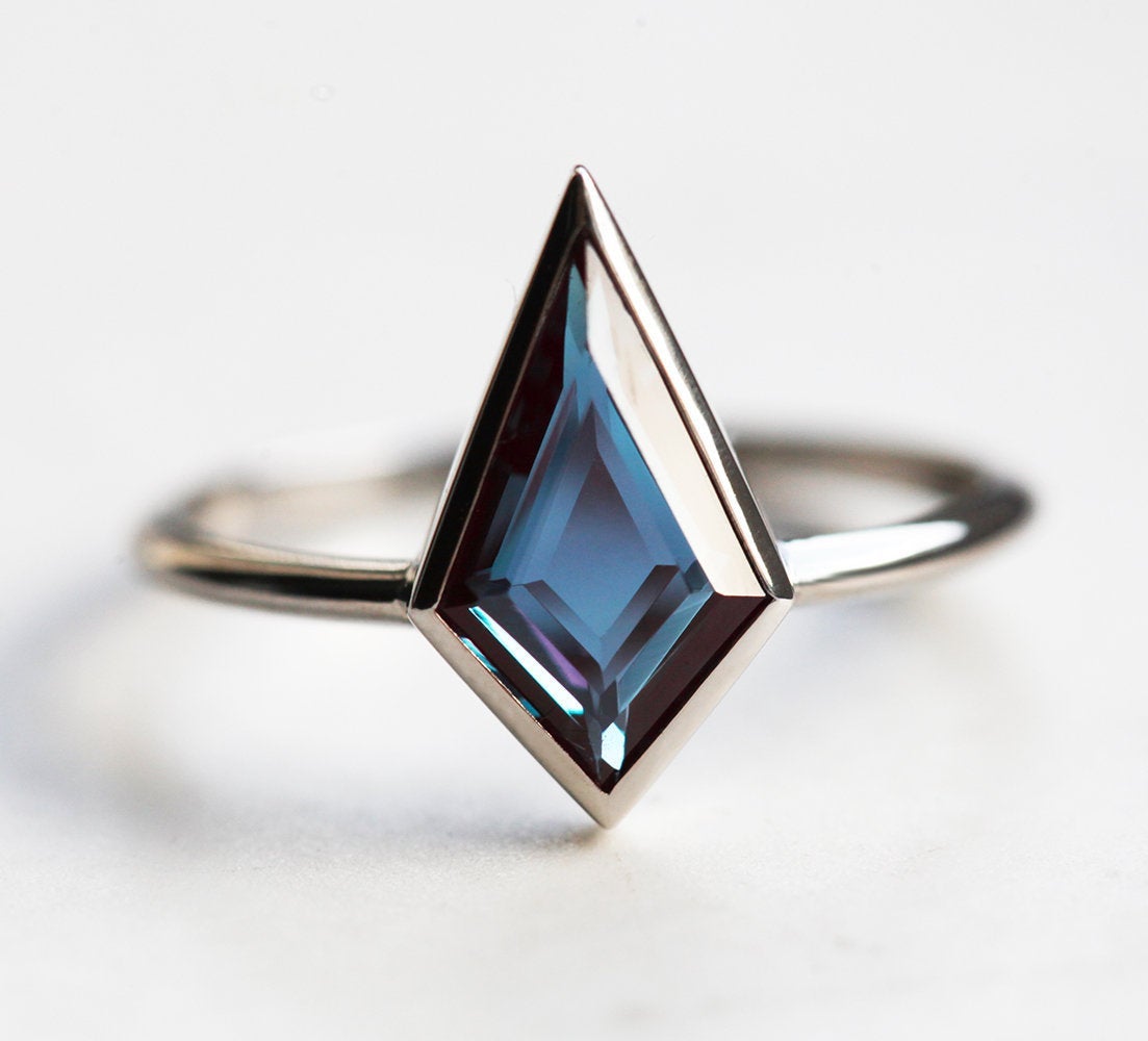 Teal Kite Alexandrite Solitaire Style Ring