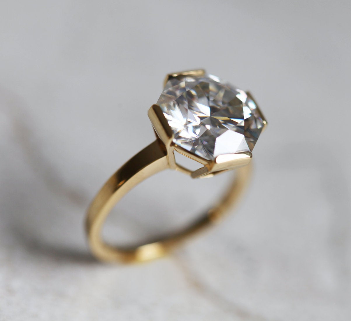 Zeliha Engagement Ring-Capucinne