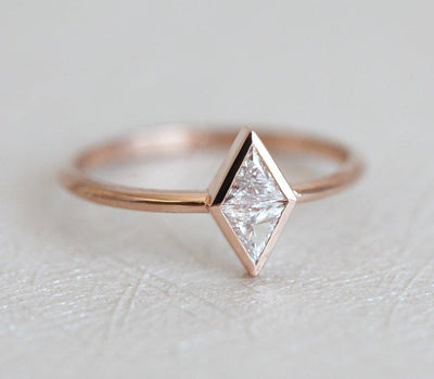 Triangle-cut diamond ring