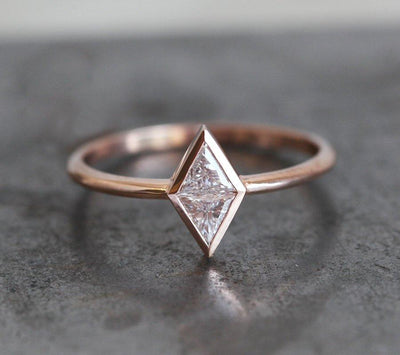 Triangle-cut diamond ring