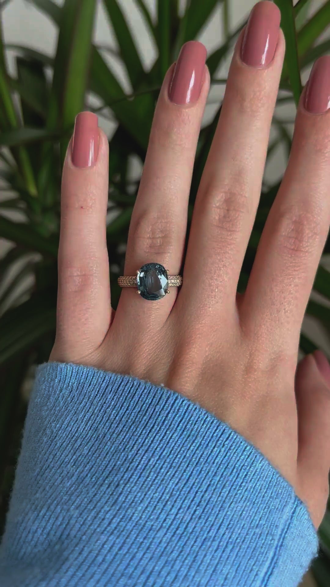 Blue oval-shaped cushion sapphire ring video