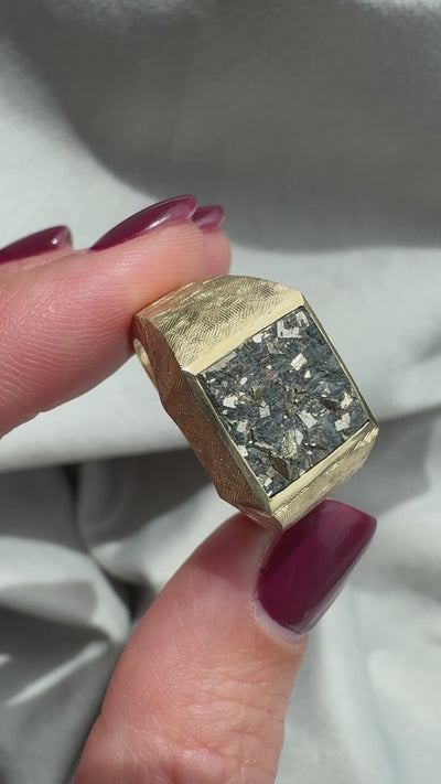 Keanu signet ring with pyrite